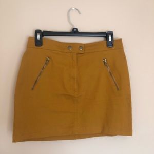 Size: M Forever 21 skirt